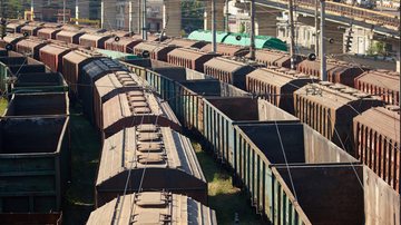 Renan Filho relaciona a expansão da malha a efeitos macroeconômicos, como geração de emprego e redução de custos logísticos - Envato