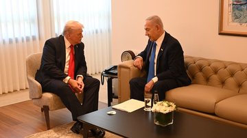 Trump e o primeiro-ministro israelense, Benjamin Netanyahu; no Egito, o presidente dos EUA destacou o retorno de civis para suas casas - Divulgação - The White House