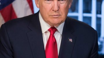 O presidente dos EUA, Donald Trump, defende abertura do Estreito de Ormuz, mas Irã contesta - Unsplash