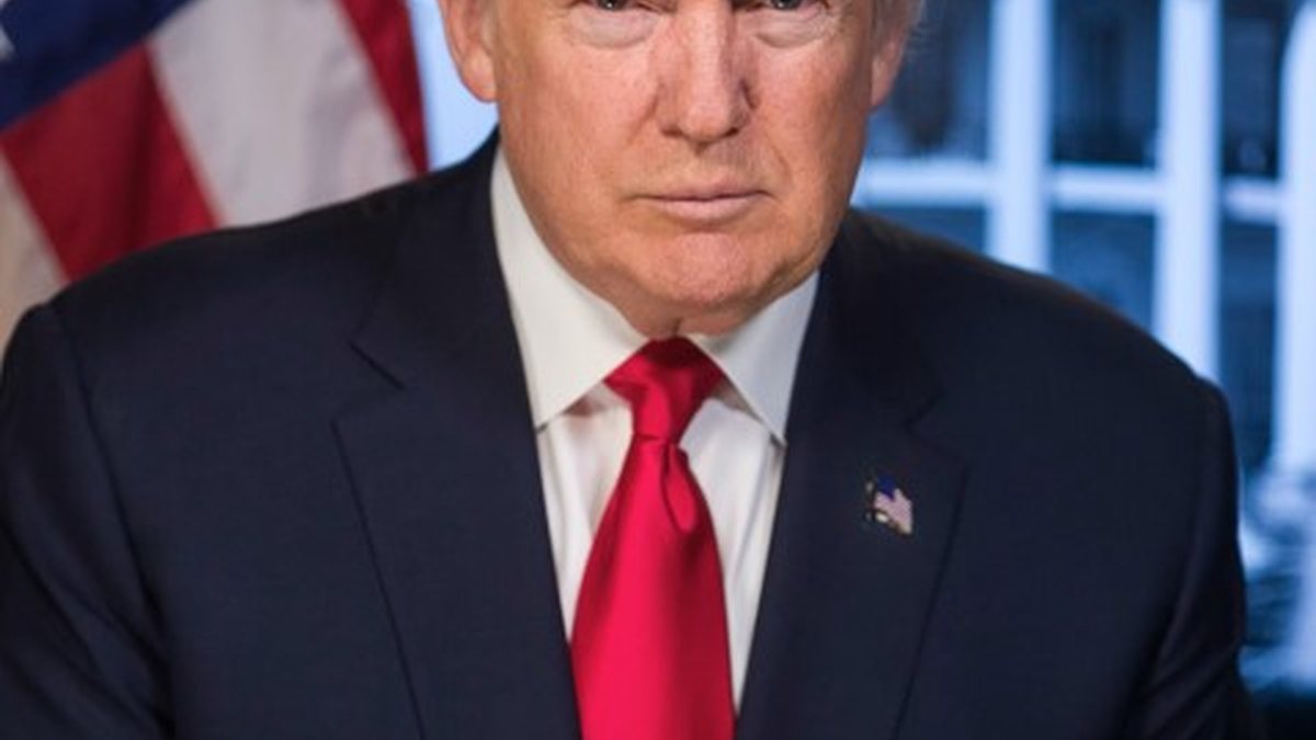 Trump também afirmou que "a maioria" dos residentes nos EUA nascidos no exterior "está na assistência social - Reprodução / White House