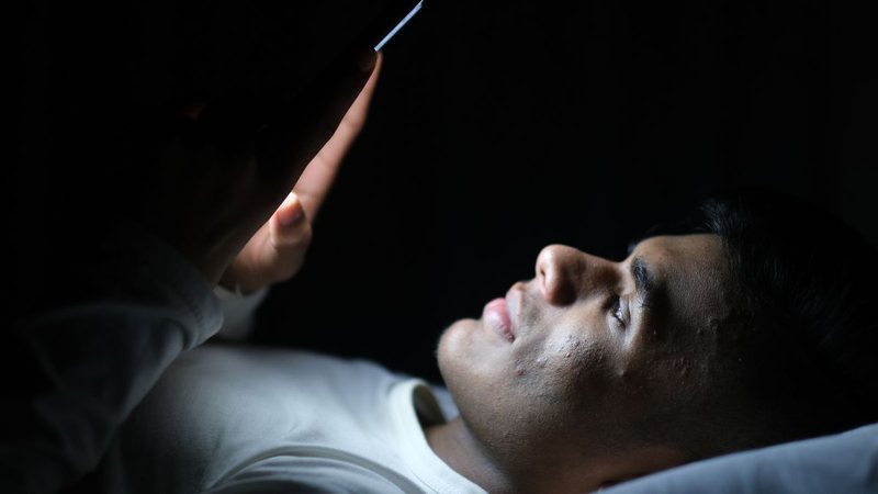 Com a pandemia, o contato virtual se tornou o principal meio de lazer, trabalho e consumo - Envato