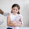 A campanha voltada a crianças e adolescentes tem o objetivo de atualizar a caderneta de vacinação de 6 a 31 de outubro - Envato