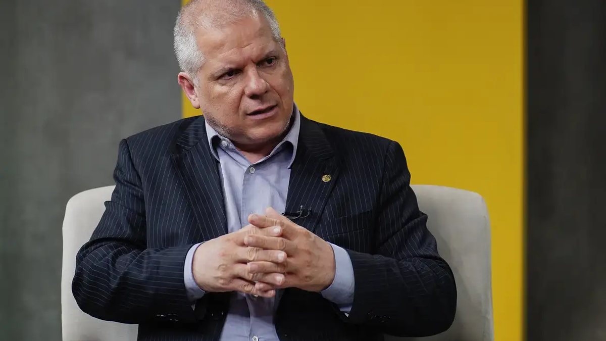 Além de Stefanutto, foram cumpridos outros nove mandados de prisão preventiva e 63 mandados de busca e apreensão - Rafa Neddermeyer/Agência Brasil