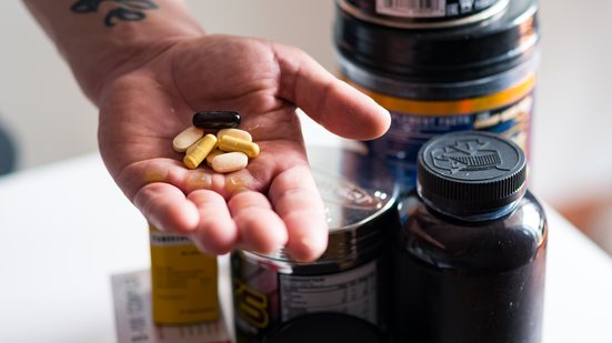 Segundo a Anvisa, no Brasil, a utilização de ozônio é autorizada apenas como agente de desinfecção no tratamento de água - Envato