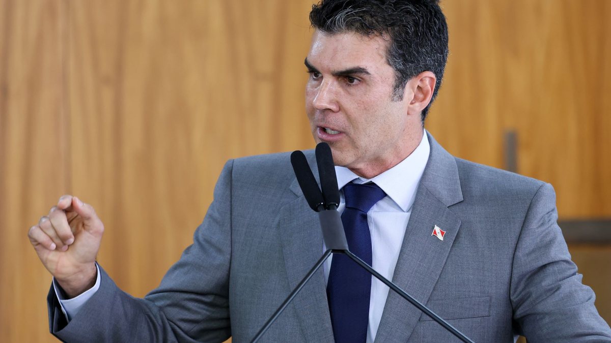 Barbalho acrescentou ainda que a Petrobras deve ter um papel no processo de transição energética - Fabio Rodrigues-Pozzebom/ Agência Brasil