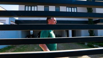 Bolsonaro será internado hoje e passará por uma cirurgia amanhã para tratar uma hérnia inguinal bilateral, sob forte esquema de segurança - Wilton Júnior / Estadão Conteúdo