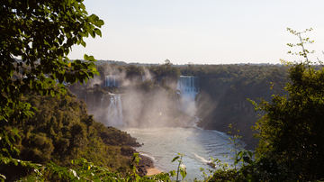 As cachoeiras se tornaram um dos destinos mais procurados por quem busca tranquilidade - Foto: Envato Elements