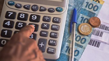 Caixa distribui R$ 13,042 bilhões do lucro do FGTS para 138,2 milhões de trabalhadores nesta sexta-feira - Adobe Stock