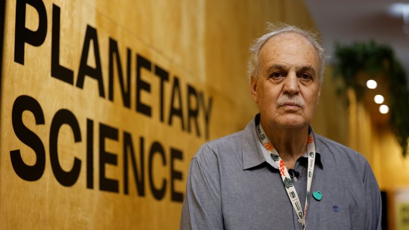 O pesquisador e professor Carlos Nobre é dos cientistas que assinam documento com críticas ao novo texto final da COP30 - Tânia Rêgo / Agência Brasil