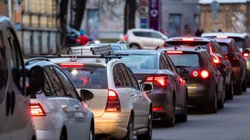 O rodízio municipal de veículos na cidade de São Paulo estará suspenso a partir do dia 22 de dezembro de 2025 até o dia 9 de janeiro de 2026 - Envato