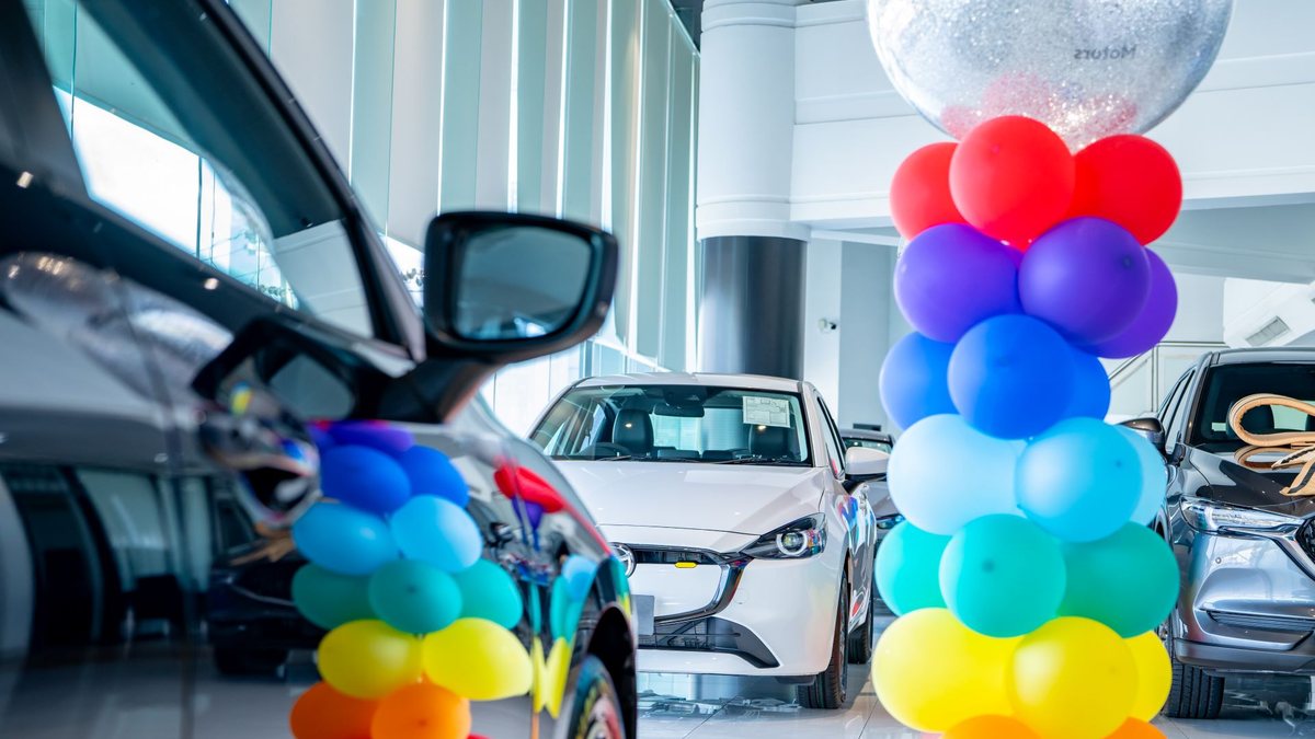 Na comparação com setembro, houve aumento de 7,2% na comercialização de veículos zero quilômetro - Envato