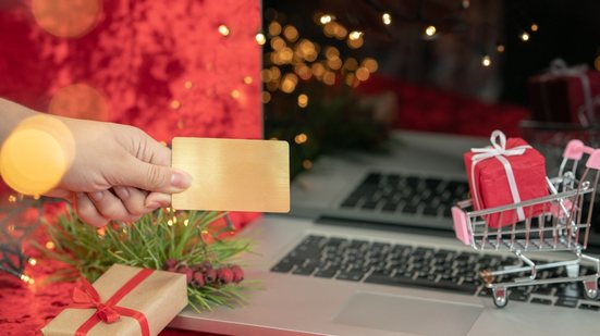 Alerta para promoções falsas de fim de ano: 3 em cada 4 brasileiros estão preocupados em ser vítimas de golpes - Envato