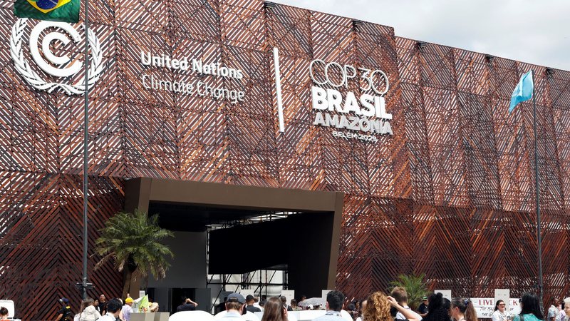 Durante a COP30, BID e BNDES anunciam R$ 8 bilhões para financiar o Fundo Clima e micro, pequenas e médias empresas em biomas estratégicos - Bruno Peres / Agência Brasil