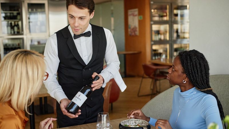 O curso é grátis e pode ser feito por maiores e 18 anos - Envato