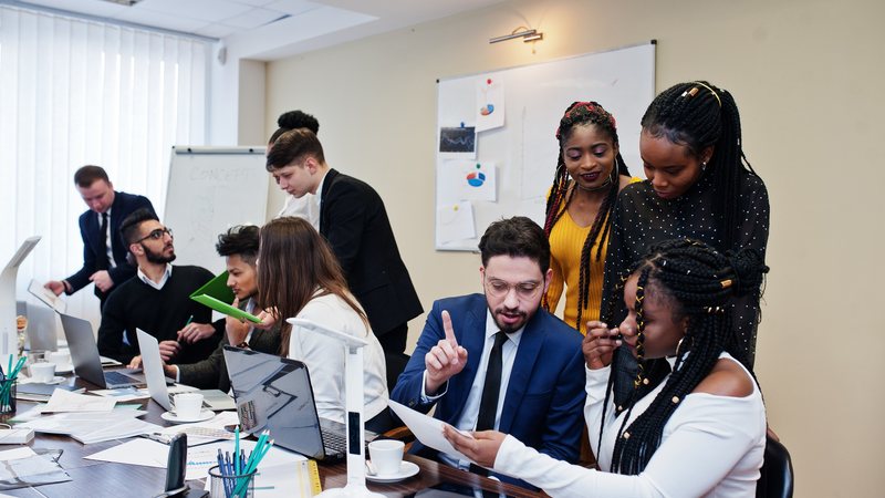 Curso, que são presenciais, serão realizados nas unidades dos TEIAs (espaços de trabalho compartilhados) - Envato