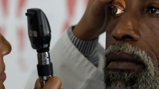 A perda visual é uma das complicações crônicas do diabetes mal controlado, explicam especialistas - Envato