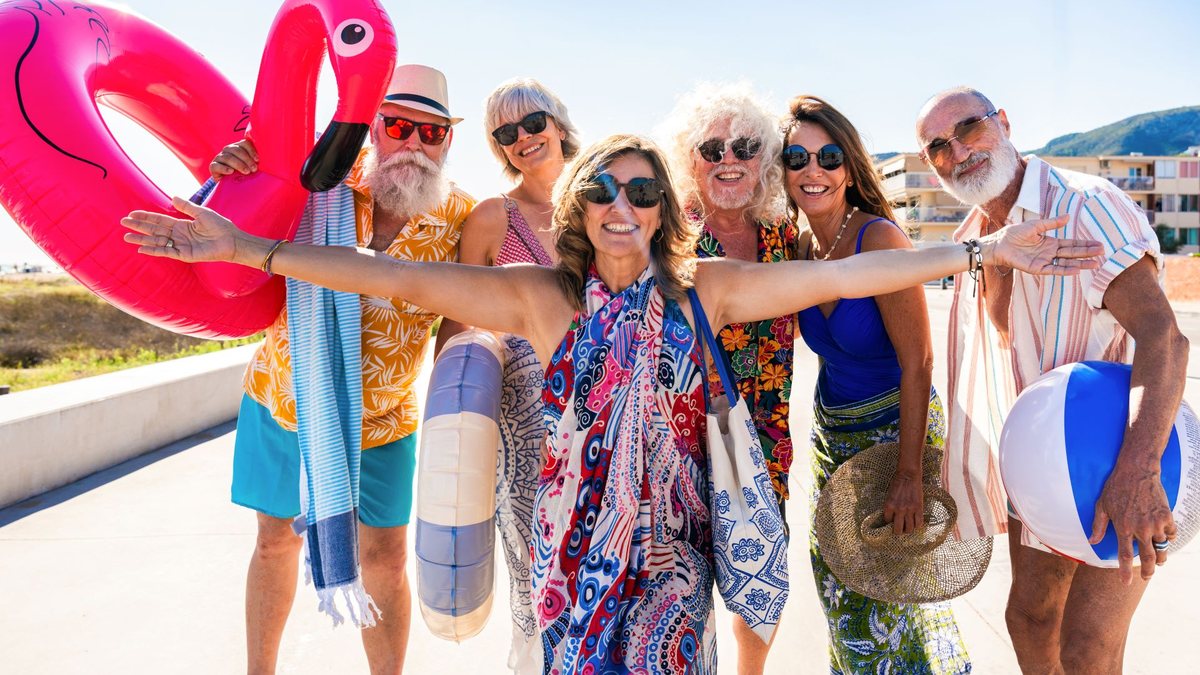 O levantamento mostra que o Rio de Janeiro e Cancún estão no topo da lista de destinos mais procurados pelos viajantes - Envato