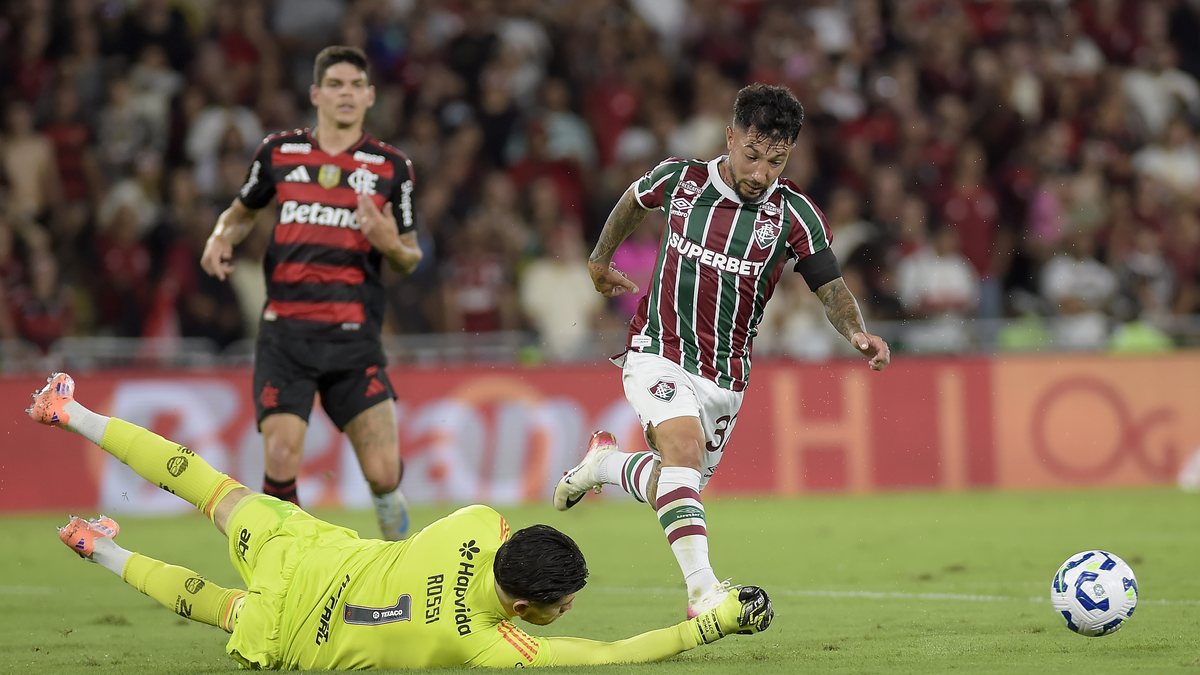 Fluminense levou a melhor no duelo contra o Flamengo, líder do Brasileirão, no Maracanã - Estadão Conteúdo