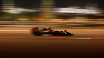 Lando Norris, da McLaren,  conquistou a liderança ao fechar a sessão no tempo de 1min09s975 no primeiro treino livre para o GP de São Paulo - Adobe Stock