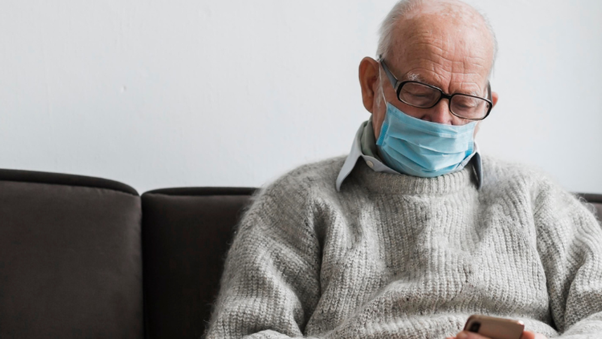 A hiperplasia prostática benigna afeta grande parte dos homens com o avanço da idade - Foto: Freepik