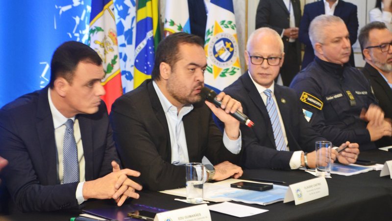 Nova operação Barricada Zero visa remover obstáculos instalados por criminosos em comunidades - Paulo Carneiro/ Estadão Conteúdo