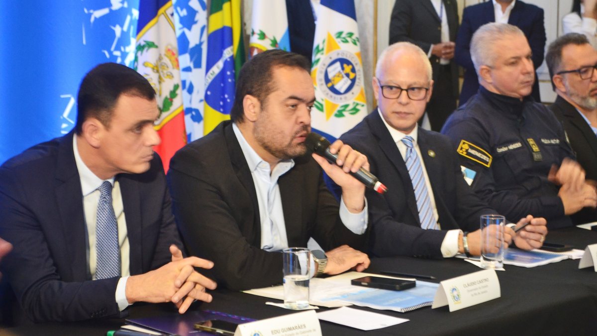 Nova operação Barricada Zero visa remover obstáculos instalados por criminosos em comunidades - Paulo Carneiro/ Estadão Conteúdo