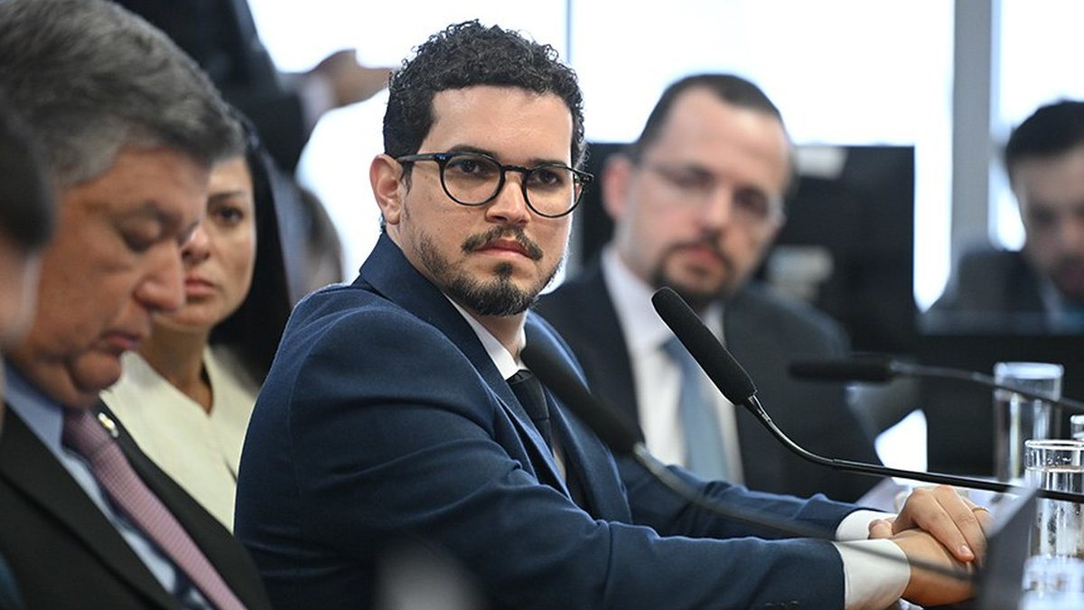 Beneficiado  por um habeas corpus,  Eric Douglas Martins Fidelis  se cala sobre repasses de empresas do 'Careca do INSS' ao seu escritório - Saulo Cruz/Agência Senado