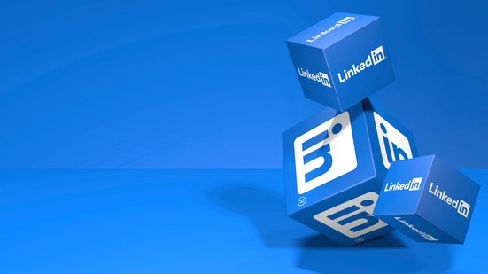 LinkedIn é a maior rede social profissional do mundo, aprenda a tirar proveito do seu networking - Adobe Stock