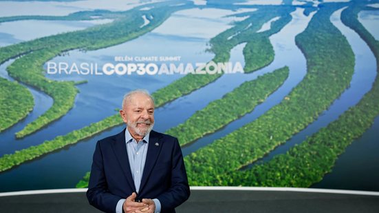 Em discurso na cúpula de líderes da COP30, Lula defendeu que empresas e governos coloquem combate à mudança do clima no centro das decisões - Ricardo Stuckert / PR