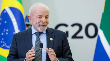 Lula aparece com 48,4% das intenções de voto, contra 32,5% do governador de São Paulo, Tarcísio de Freitas (Republicanos) - Ricardo Stuckert/PR