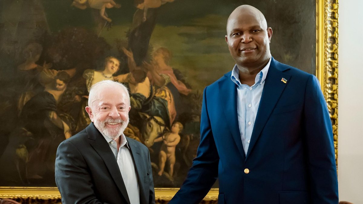 Os presidentes Lula e Daniel Francisco Chapo, de Moçambique; brasileiro ofereceu ajuda à África na exploração do produto - Ricardo Stuckert / PR