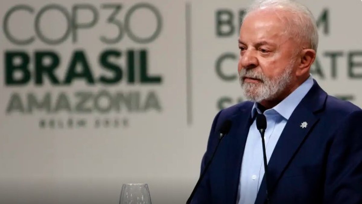 Desde ontem Lula participa da Cúpula do Clima, com líderes mundiais - evento que antecede a COP30 - Foto: Bruno Peres/Agência Brasil