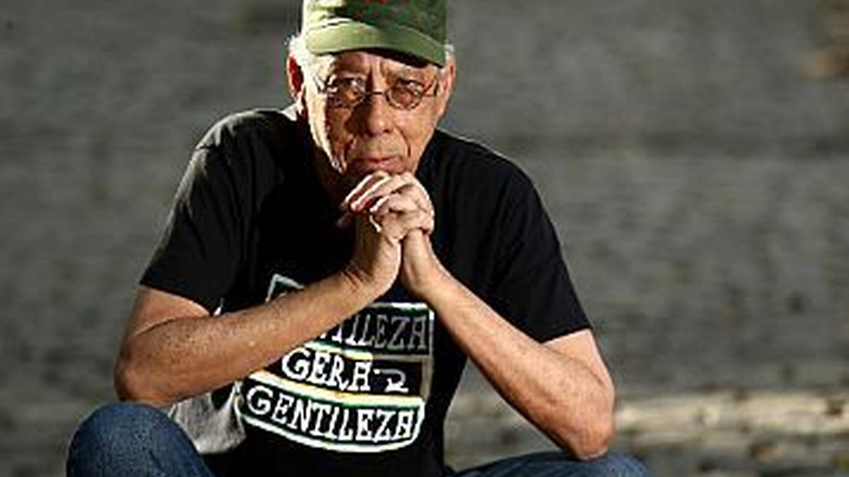 Foto de arquivo de 13/08/2015. O cantor e músico Jards Macalé posa para ensaio no Rio de Janeiro, em 2015. - Wilton Junior /Estadão Conteúdo