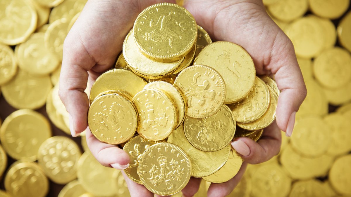 Expectativa é que demanda pelo metal precioso continuará forte, impulsionada por compras de bancos centrais e diversificação de investimentos - Envato