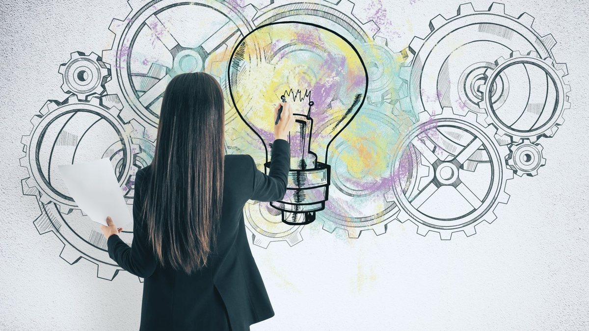 Participação crescente das mulheres no mundo corporativo é mais pronunciada no setor de comércio e serviços - Envato