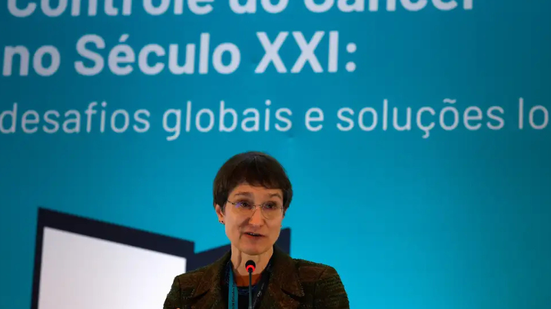 Elisabete Weiderpass, Agência Internacional para Pesquisa de Câncer, apresenta expectativas sobre o câncer durante seminário promovido pela Fiocruz - Tânia Rêgo/Agência Bras