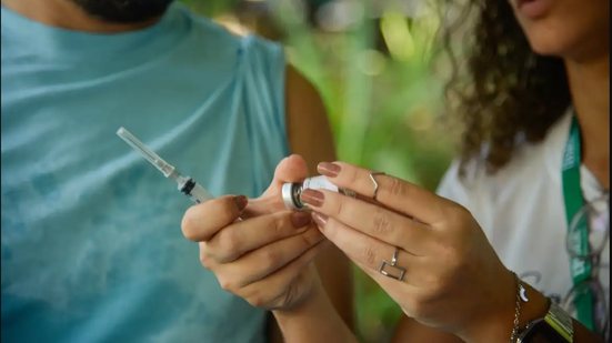 Aumentam casos de síndrome respiratória provocada pelos vírus da influenza e da covid-19; a vacinação contra  os micro-organismos estão disponíveis - Tomaz Silva / Agência Brasil