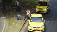 A partir da publicação da lei, os taxistas deixarão de pagar as taxas por cinco anos - Tânia Rêgo/Agência Brasil