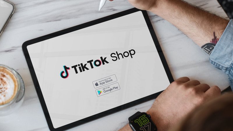 Tiktok Shop chegou em maio ao Brasil e participa da sua primeira Black Friday no País oferecendo descontos de até 30% - Adobe Stock