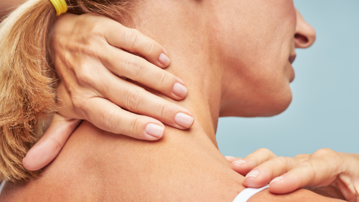 Essa reação muscular é uma forma de proteção natural do corpo diante certas situações - Foto: Envato Elements