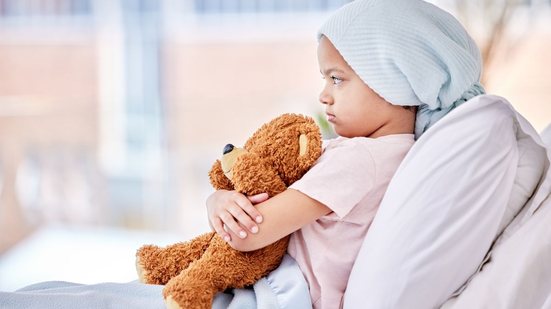 Embora o câncer infantil seja menos frequente que o câncer em adultos, sua evolução costuma ser acelerada - Foto: Envato Elements