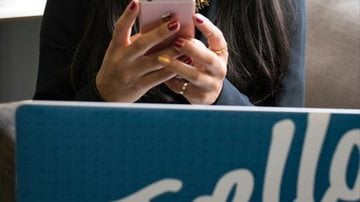 Aplicativos voltados à produtividade, como o Trello, ajudam o profissional a organizar e acompanhar projetos e tarefas - Pexels