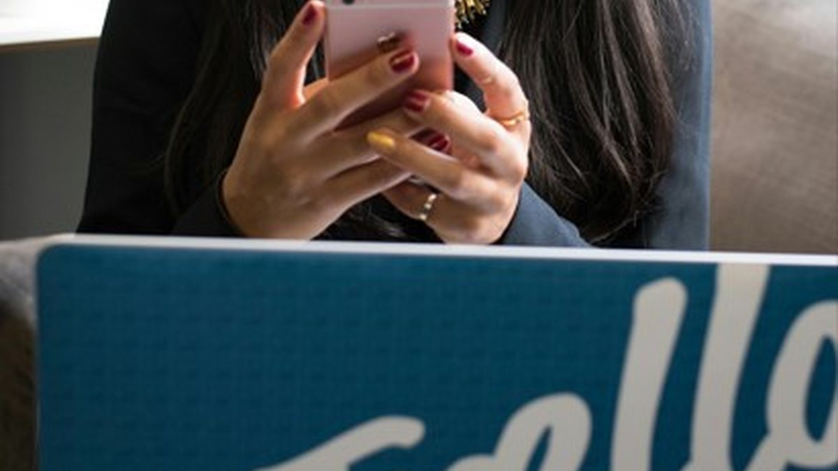 Aplicativos voltados à produtividade, como o Trello, ajudam o profissional a organizar e acompanhar projetos e tarefas - Pexels