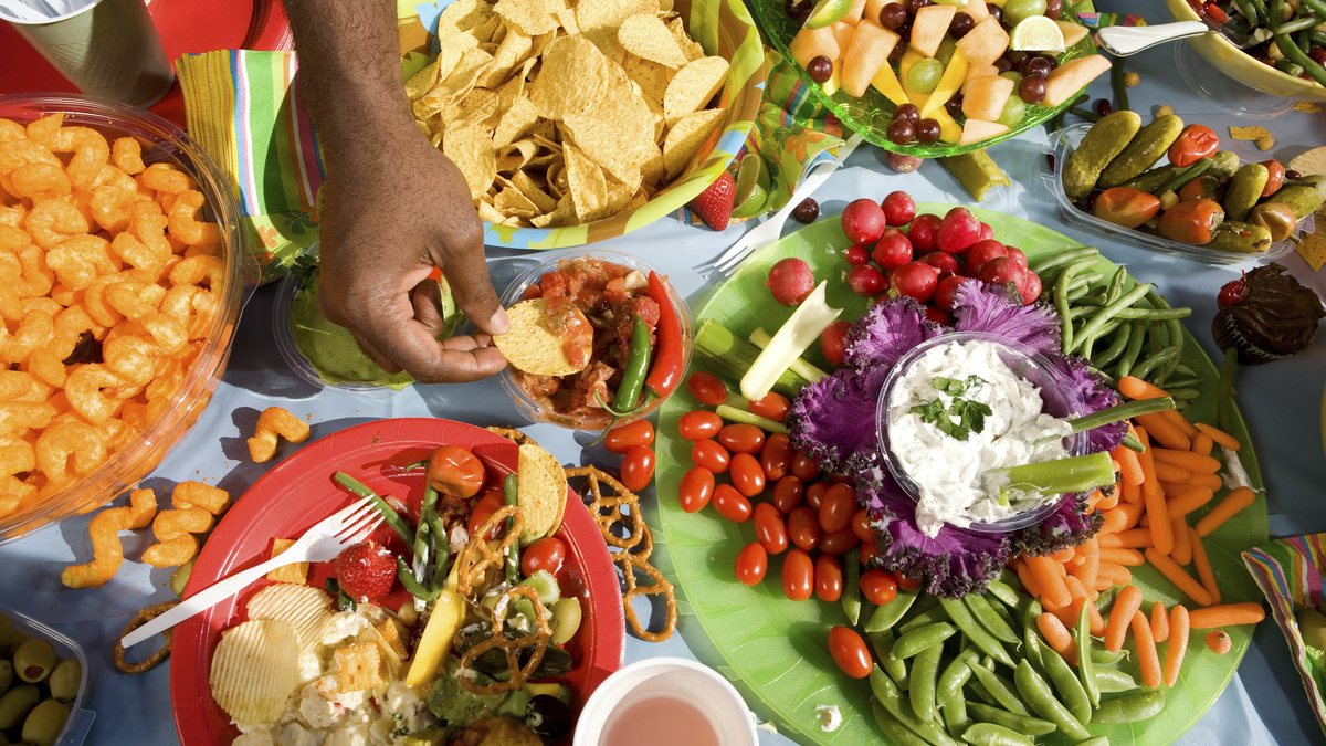 Idec tem acompanhado mais de perto para esse histórico de preços comparando os dois grupos de alimentos desde a pandemia - Envato