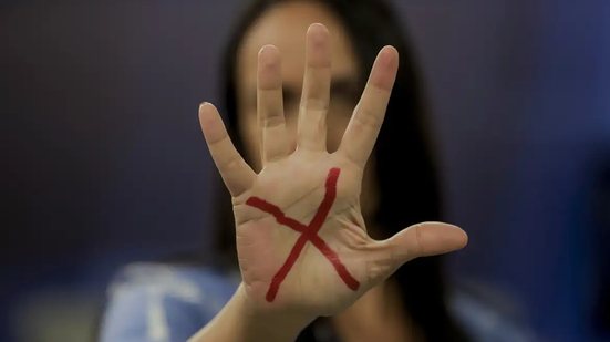 Entre as brasileiras analfabetas, o desconhecimento chega a 30%, seguido das com ensino fundamental incompleto (20%) - Joédson Alves/Agência Brasil