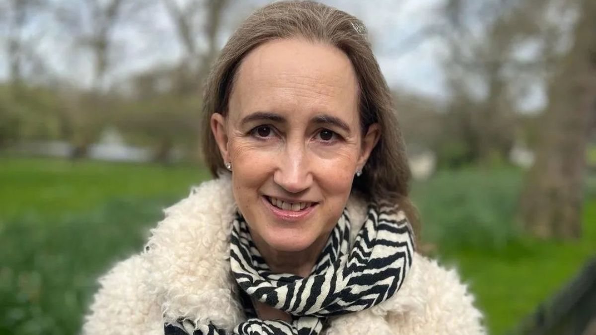 Livros de Sophie Kinsella se tornaram sinônimo de comédia romântica contemporânea - Reprodução Instagram @sophiekinsellawriter