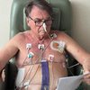 Bolsonaro durante internação realizada em abril de 2025; hoje, ele passou pelo terceiro procedimento para aliviar crise de soluços - Fotos Públicas