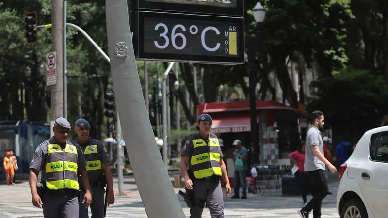 Ontem, 25, quando a capital paulista registrou 35,9 ºC, o governo paulista divulgou um alerta para ‘redução imediata do consumo de água’ - Foto: Agência SP