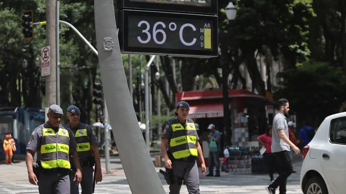 O Inmet emitiu alerta vermelho de perigo de onda de calor vigente até segunda-feira, 29 - Paulo Pinto/Agência Brasil