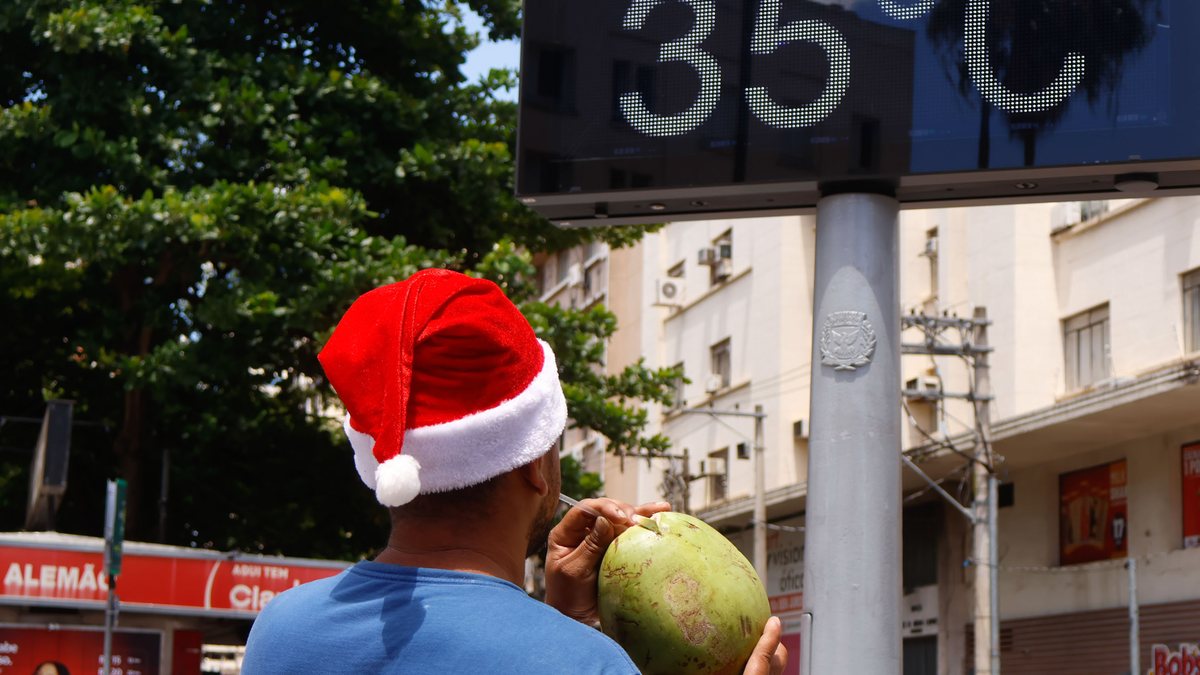 O Instituto Nacional de Meteorologia (Inmet) emitiu alerta amarelo de onda de calor para diferentes localidades do País - DENNY CESARE/ESTADÃO CONTEÚDO